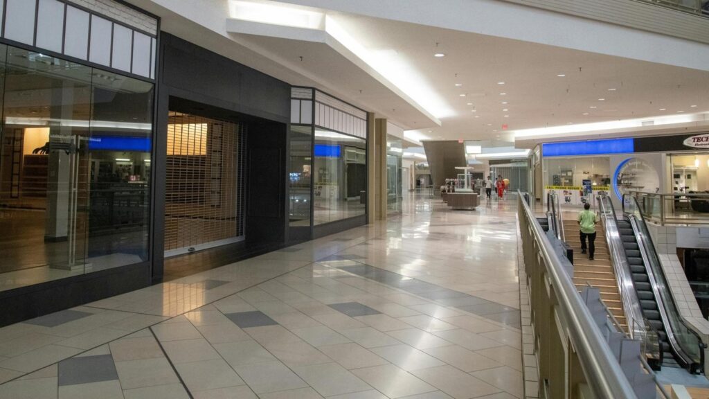 Game Retailer Administration Collapse